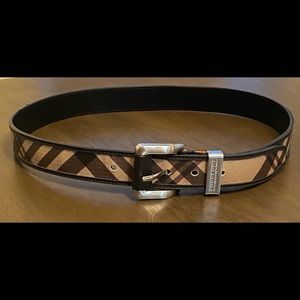 Authentic Women Burberry Belt size 36 42” 105 cm